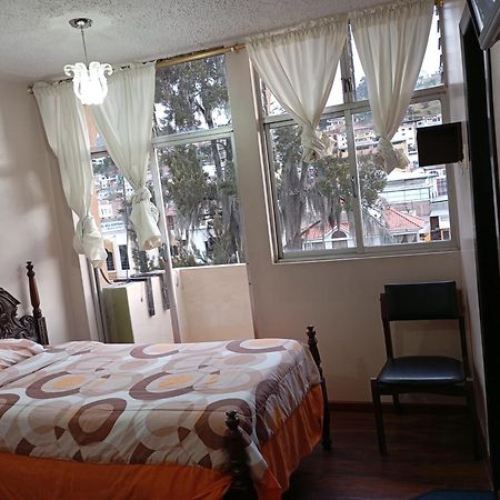 Hotel Saraguro โลจา ภายนอก รูปภาพ