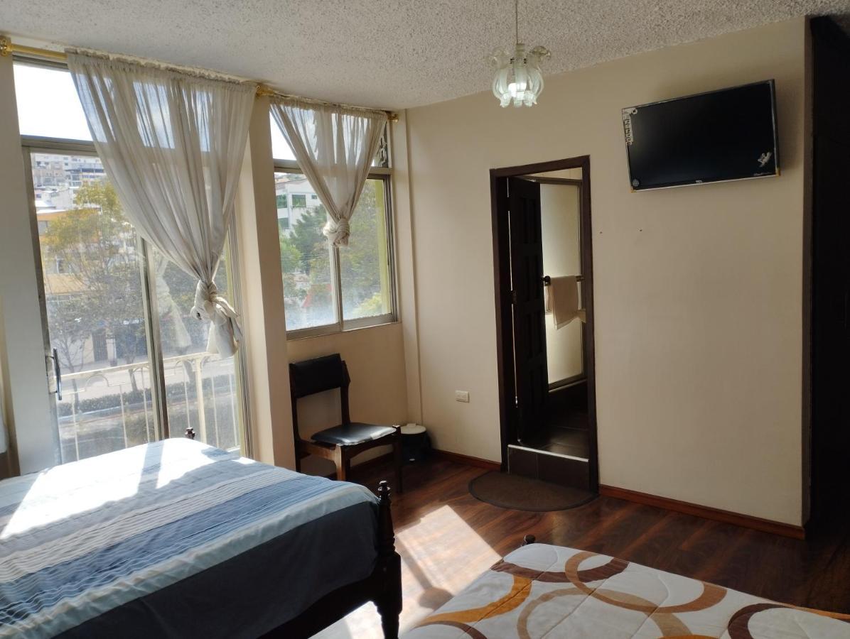 Hotel Saraguro โลจา ภายนอก รูปภาพ