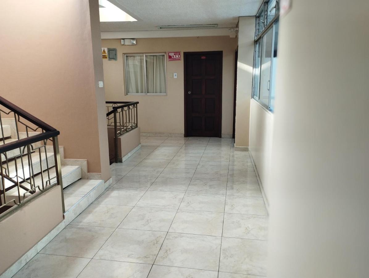 Hotel Saraguro โลจา ภายนอก รูปภาพ