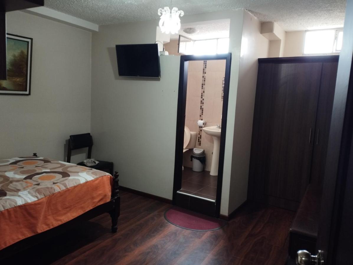 Hotel Saraguro โลจา ภายนอก รูปภาพ